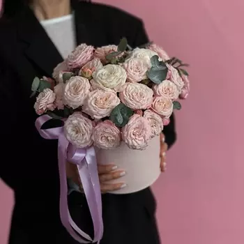 ШОПЕН Коробочка с пионовидными кустовыми розами