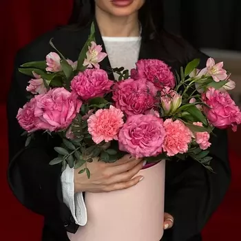 ШОПЕН Коробочка с пионовидными розами