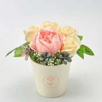 SKUINA Мыло ручной работы Цветочная композиция из пиона и 4 роз 250.0