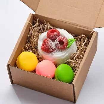 SKUINA Мыло ручной работы десерт Павловой с малиной и макаруны 110.0