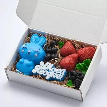 SKUINA Мыло ручной работы Зайчик и ягоды 180.0