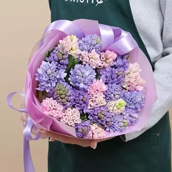 STUDIO FLORISTIC Букет Гиацинтов «Мгновение радости»