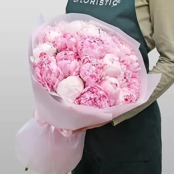 STUDIO FLORISTIC Букет из 21 Пиона «Розовый ветер»