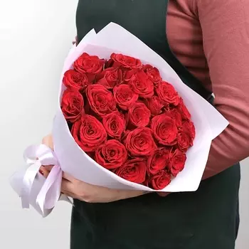 STUDIO FLORISTIC Букет из красных Роз 25 шт «Симфония любви»