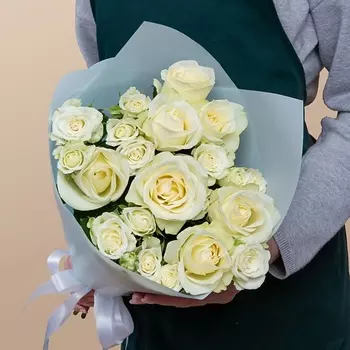 STUDIO FLORISTIC Букет из роз «Хрустальная сказка»