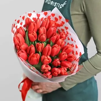 STUDIO FLORISTIC Букет Красных Тюльпанов «Алые паруса»