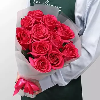 STUDIO FLORISTIC Букет Роз Эквадор 11 шт «Сила притяжения»