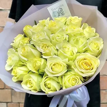 STUDIO FLORISTIC Букет Роз Кения 25 шт «Чайная роза»