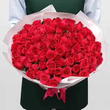 STUDIO FLORISTIC Букет Роз Кения 75 шт «Энергия любви»