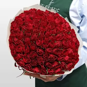 STUDIO FLORISTIC Букет Роз Кения красная 101 шт «Вечная Классика»