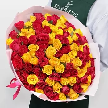 STUDIO FLORISTIC Букет роз малиново-желтый «Яркой»