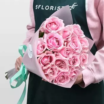 STUDIO FLORISTIC Букет розовых Роз «Бономиана»