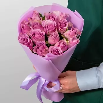 STUDIO FLORISTIC Букет сиреневых Роз Кения 15 шт «Туманный аромат»