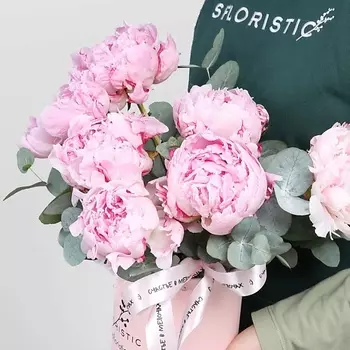 STUDIO FLORISTIC Композиция из Пионов «Безграничная нежность»