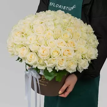 STUDIO FLORISTIC Композиция из Роз Россия 101 шт «Вдохновение весны»