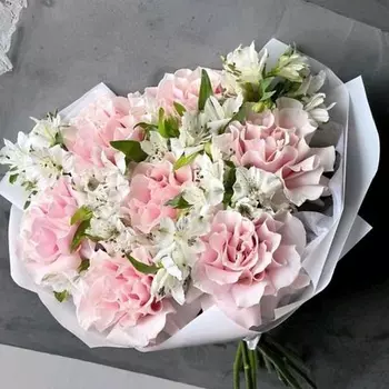 SWEET SOFI СТУДИЯ ЦВЕТОВ Нежный букет французские розы и альстромерии