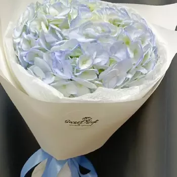 SWEET SOFI СТУДИЯ ЦВЕТОВ Нежный букет комплимент голубая гортензия