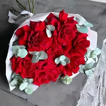 SWEET SOFI СТУДИЯ ЦВЕТОВ Стильный букет красная французская роза