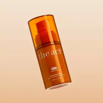 THE ACT Масло для тела с шиммером SPF 15