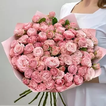 VERB’A Яркие розовые кустовые розы в букете из 25 шт