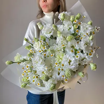 VERESK Воздушный букет из нежной эустомы и ромашки (L)