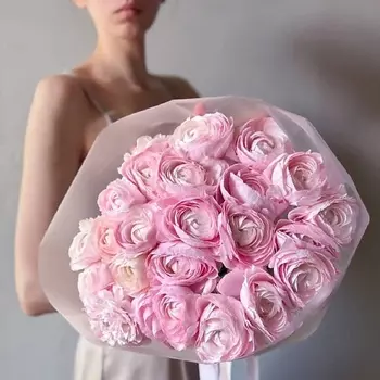 VERESK Воздушный букет из нежных ранукулюсов