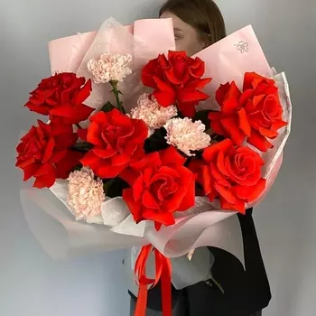 VLSHBN FLOWERS STATE Авторский букет с розой и гвоздикой в ярких оттенках