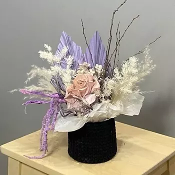 VLSHBN FLOWERS STATE Композиция из сухоцветов в черном кашпо