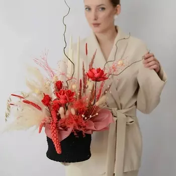 VLSHBN FLOWERS STATE Композиция из сухоцветов в ярких оттенках со свечами