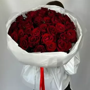 VLSHBN FLOWERS STATE Монобукет из 51 красной розы в оформлении