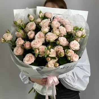 VLSHBN FLOWERS STATE Монобукет из 9 пионовидных кустовых роз