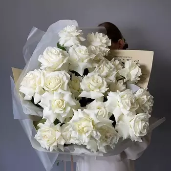 VLSHBN FLOWERS STATE Монобукет из белых вывернутых роз