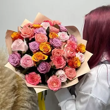 WISTERIA Букет 35 роз микс