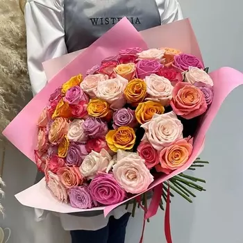WISTERIA Букет 51 розы микс