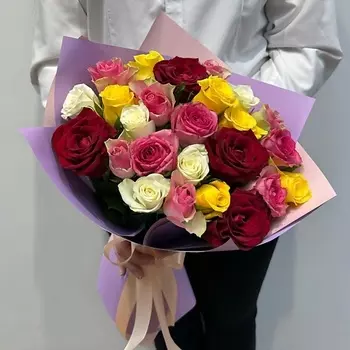 WISTERIA Букет из 25 роз Кения