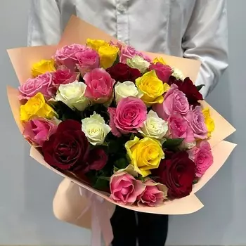 WISTERIA Букет из 35 роз Кения