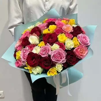 WISTERIA Букет из 51 розы Кения