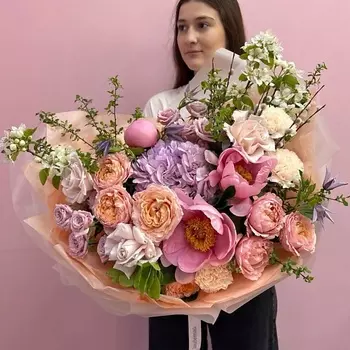 ЗАЦВЕТАЙ. ЦВЕТОЧНЫЙ БУТИК Букет «древесный пион» с цветущими веткам и редкими пионами