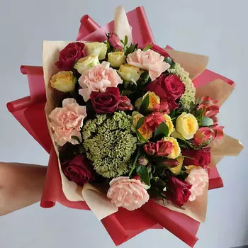 ЗОЛОТАЯ АУРА Букет "Пять оттенков любви"