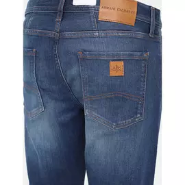 Джинсы Armani Exchange