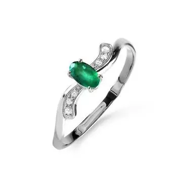 Кольцо с изумрудом и бриллиантами Линии Любви