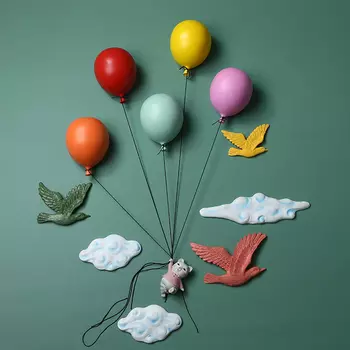 Аксессуар на стену Kitten on Balloon