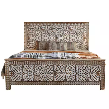 Двуспальная кровать из массива манго с резьбой Celestino Grey Mango Bed