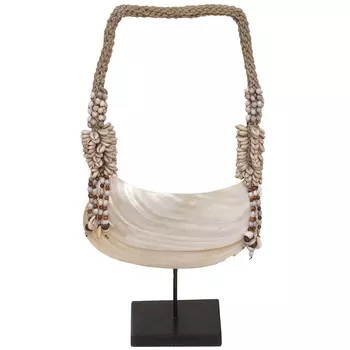 Этническое украшение пояс из ракушек на подставке Aboriginal Pearl Shell Belt
