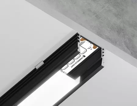 Алюминиевый профиль накладной 18*4 для светодиодной ленты до 15мм Ambrella light ILLUMINATION Alum GP1750BK