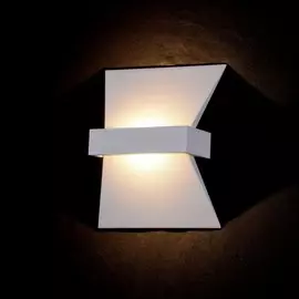 C805WL-L7W Настенный светодиодный светильник Maytoni Trame