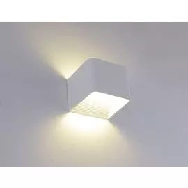 CLT 010W100 WH Настенный светодиодный светильник Crystal Lux