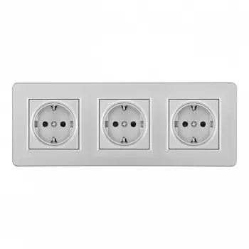 Розетка тройная с заземлением и шторками в комплекте с рамкой (серебро) Arte Milano SET16-3 SET16-3-40-1x3 silver