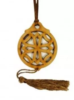 Амулет Ловец чаша Грааля, бук, 7х6 см