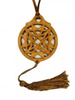 Амулет Ловец здоровья, бук, 7х6 см